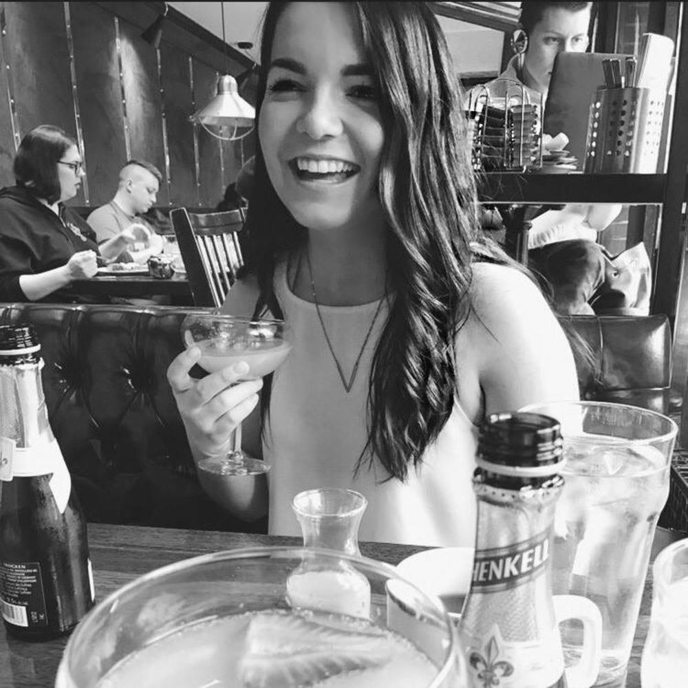 Meet your Posher, Caitlin